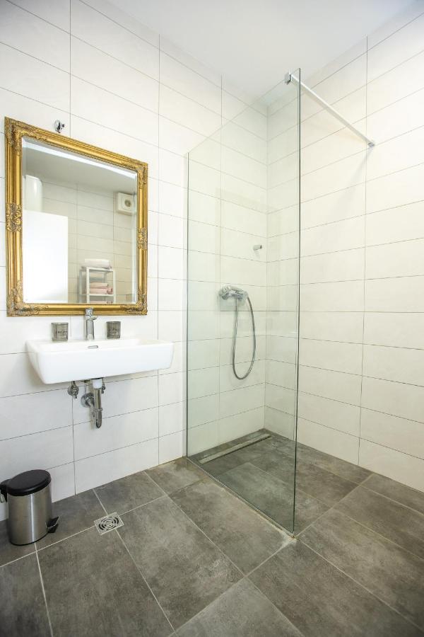 Feel City Near Beach Free Parking With Sea View Zadar Exterior photo