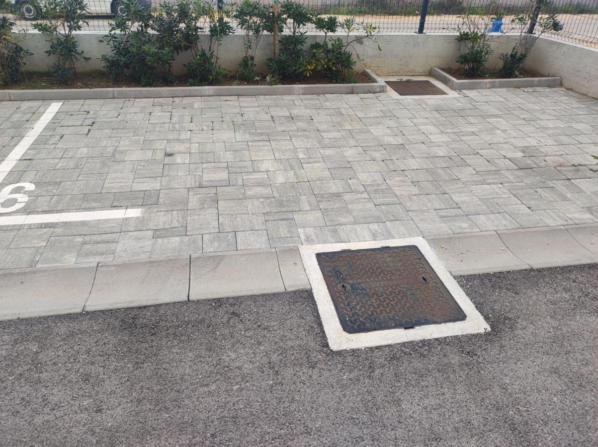 Feel City Near Beach Free Parking With Sea View Zadar Exterior photo